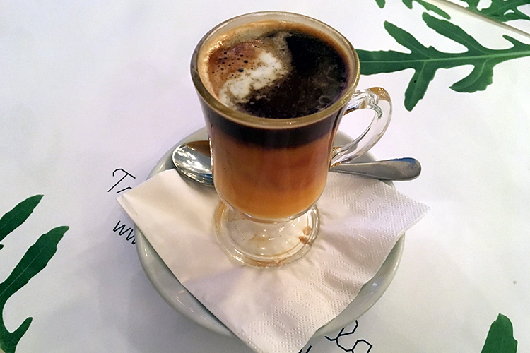 Bombardino z espresso – rozgrzewa nie tylko narciarzy